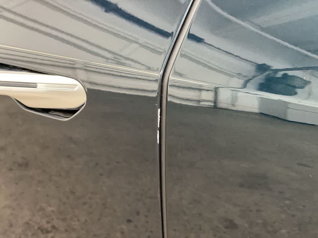 2025 Cadillac LYRIQ Luxury 2