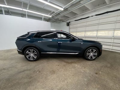 2025 Cadillac LYRIQ Luxury 2