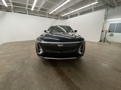 2025 Cadillac LYRIQ Luxury 2