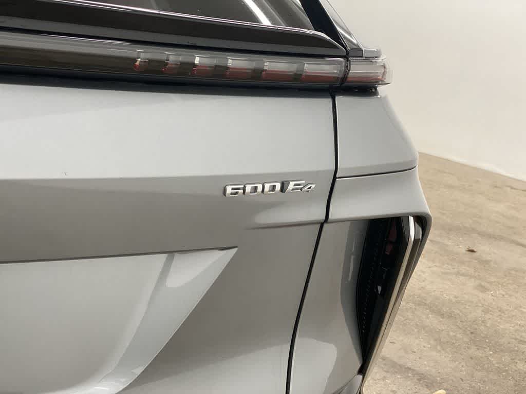 2025 Cadillac LYRIQ Luxury 2