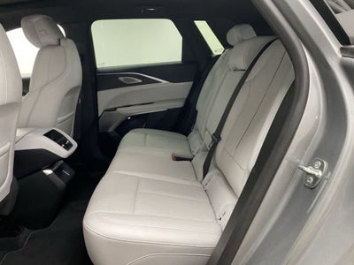 2025 Cadillac LYRIQ Luxury 2