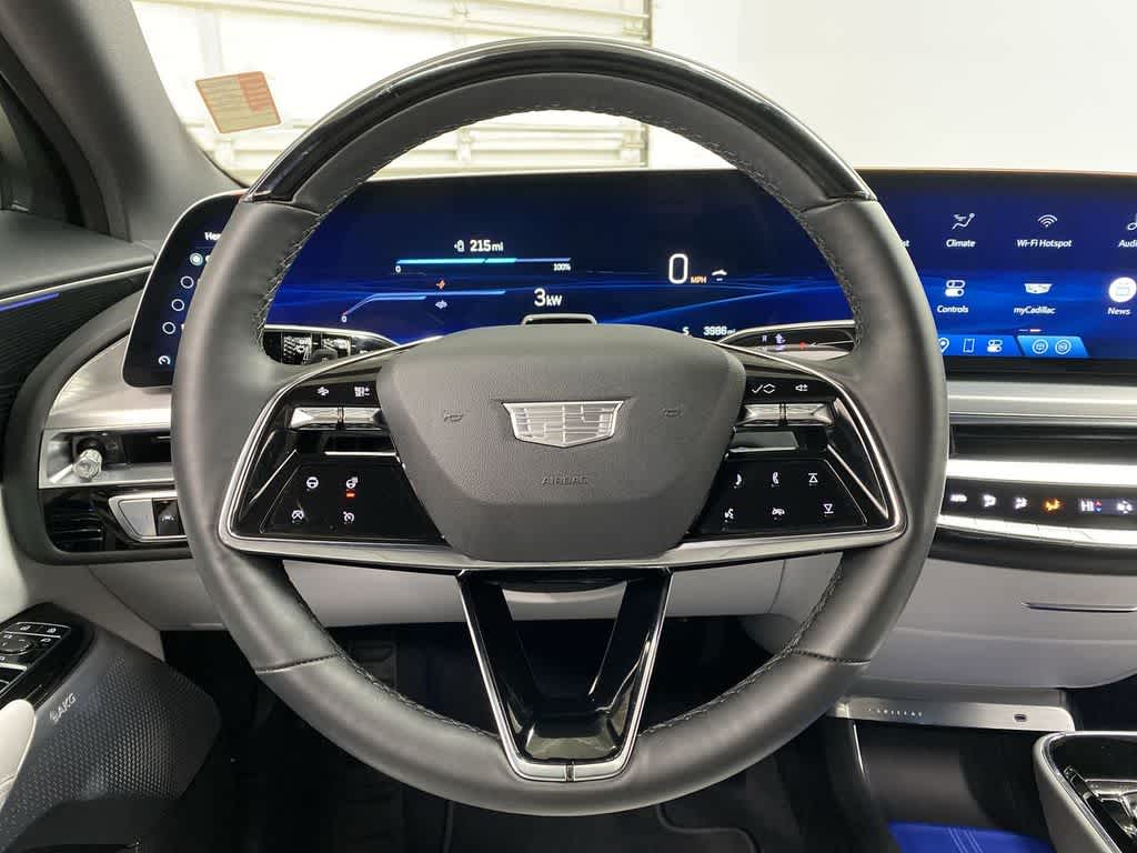 2025 Cadillac LYRIQ Luxury 2