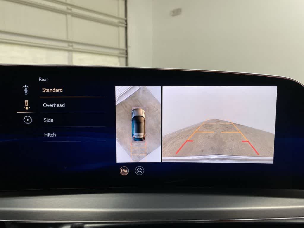 2025 Cadillac LYRIQ Luxury 2