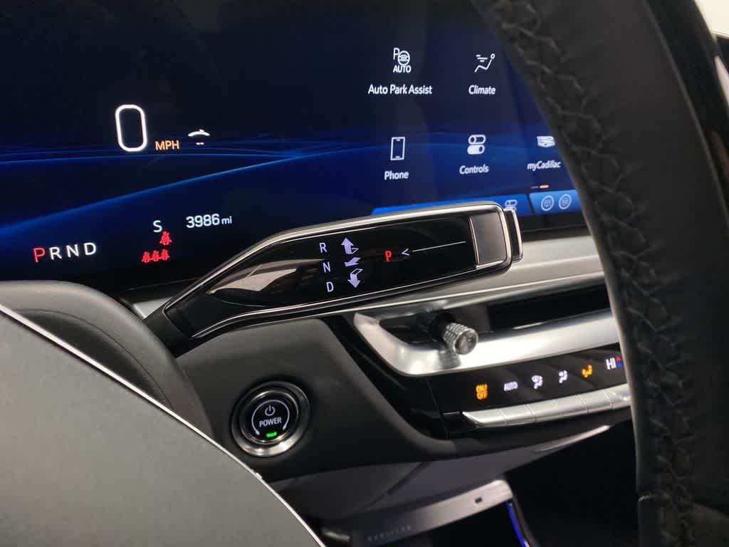 2025 Cadillac LYRIQ Luxury 2