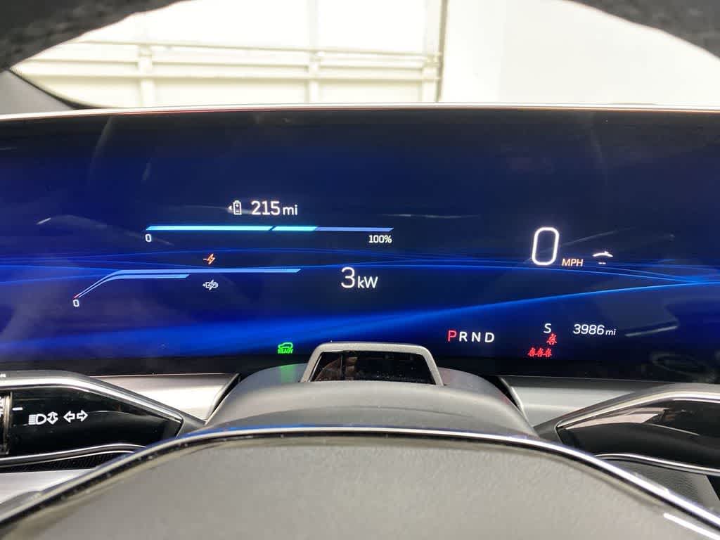 2025 Cadillac LYRIQ Luxury 2