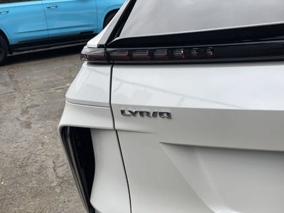 2025 Cadillac LYRIQ Luxury 2