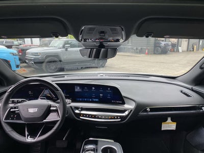 2025 Cadillac LYRIQ Luxury 2