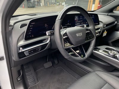 2025 Cadillac LYRIQ Luxury 2