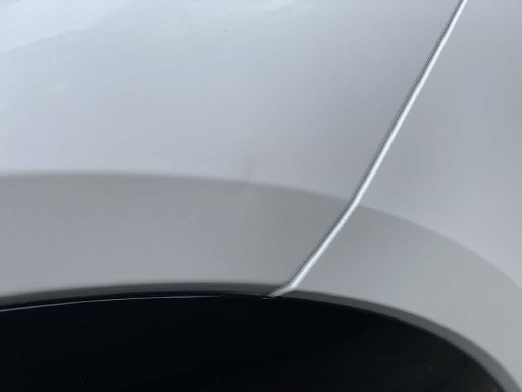 2025 Cadillac LYRIQ Luxury 2