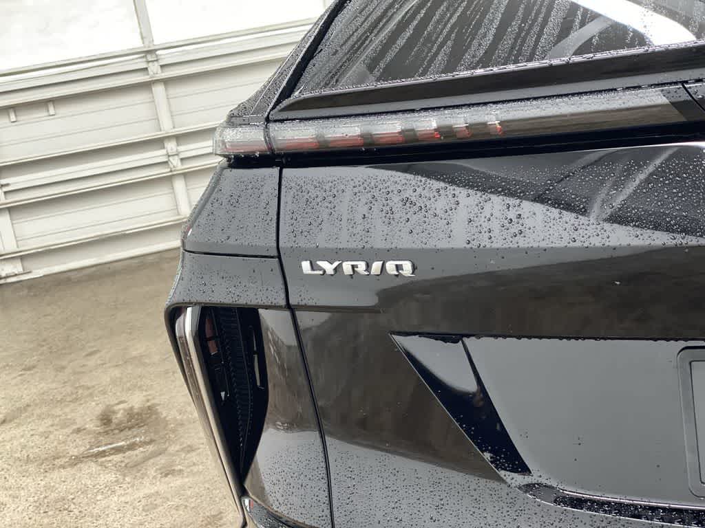 2024 Cadillac LYRIQ Luxury 3