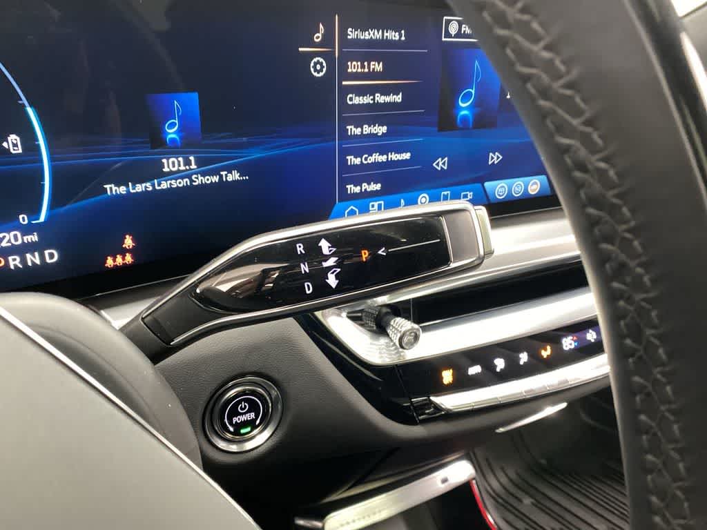 2024 Cadillac LYRIQ Luxury 3