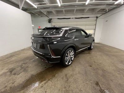 2024 Cadillac LYRIQ Luxury 3
