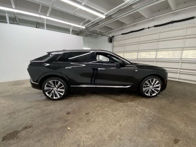 2024 Cadillac LYRIQ Luxury 3