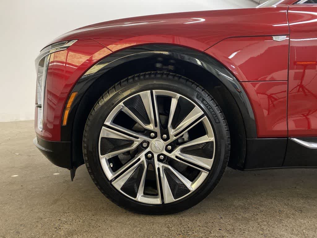 2024 Cadillac LYRIQ Luxury 3