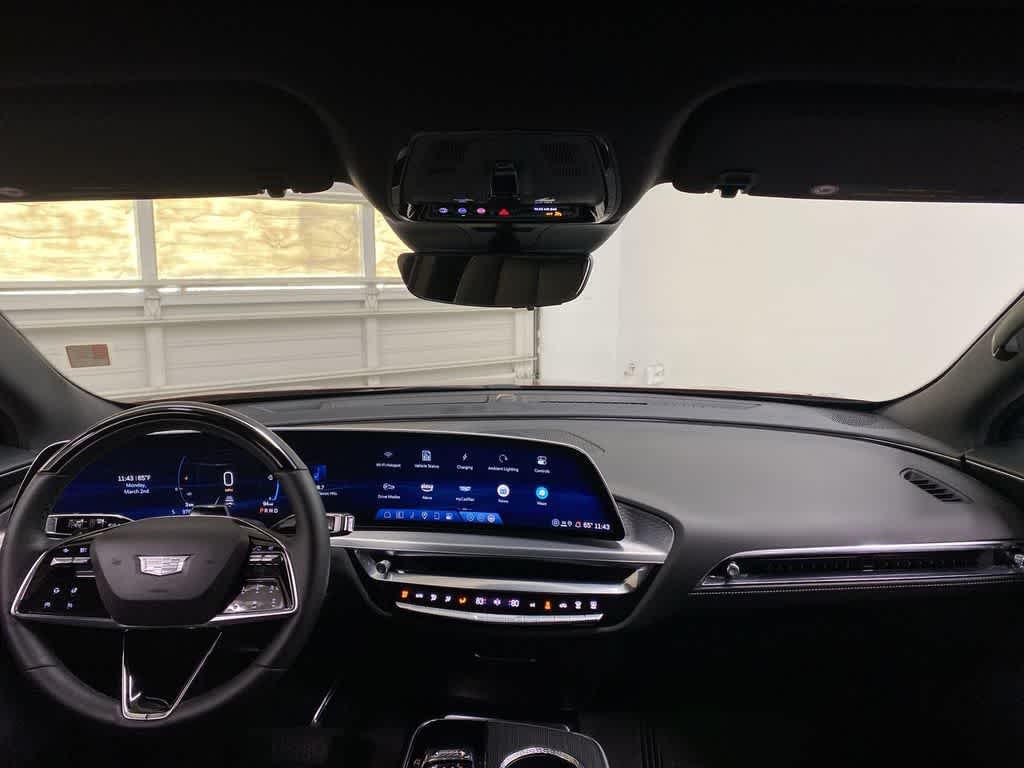 2024 Cadillac LYRIQ Luxury 3