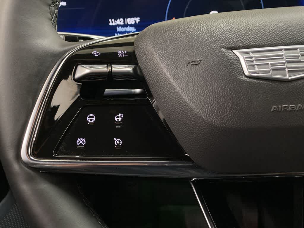 2024 Cadillac LYRIQ Luxury 3