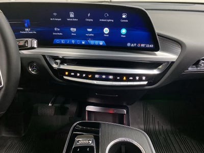 2024 Cadillac LYRIQ Luxury 3