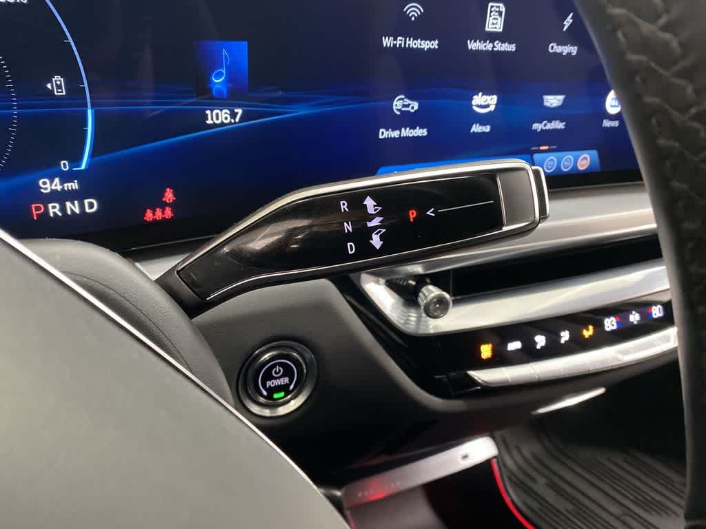 2024 Cadillac LYRIQ Luxury 3