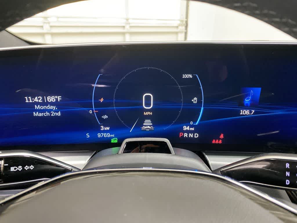 2024 Cadillac LYRIQ Luxury 3