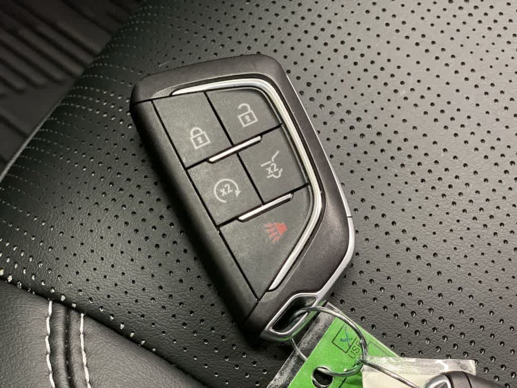 2024 Cadillac LYRIQ Luxury 3