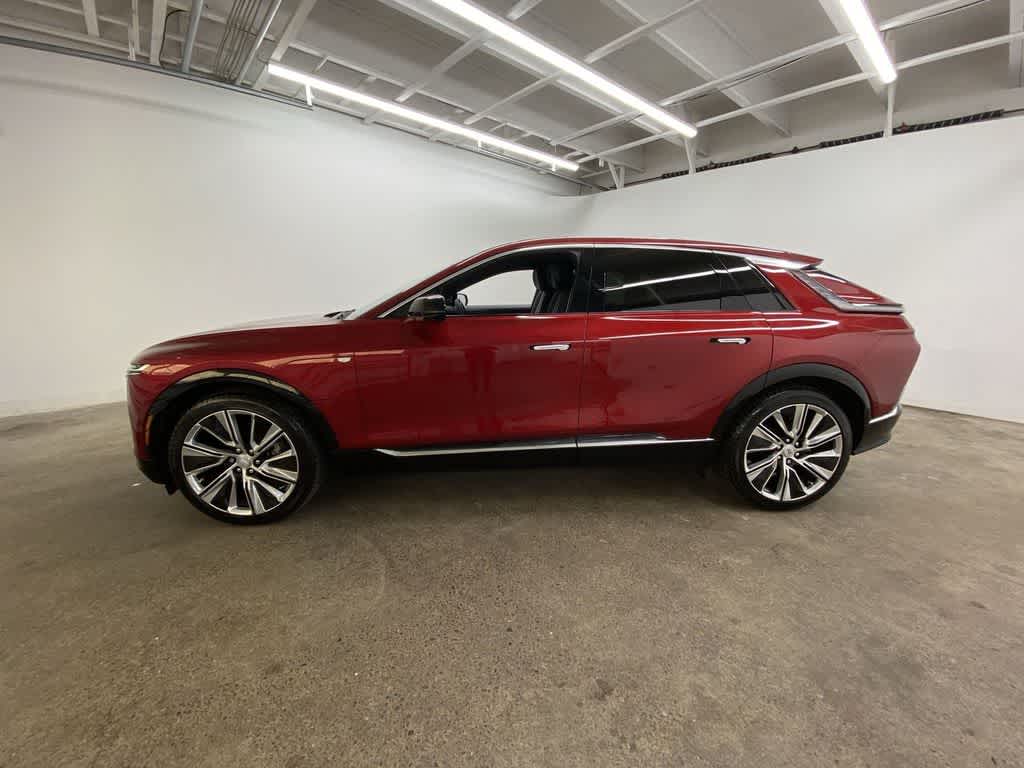 2024 Cadillac LYRIQ Luxury 3