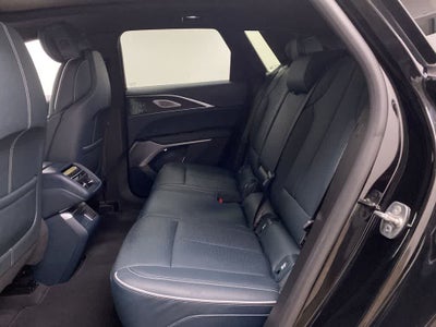 2024 Cadillac LYRIQ Luxury 3