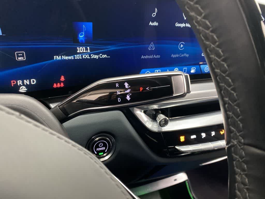 2024 Cadillac LYRIQ Luxury 3