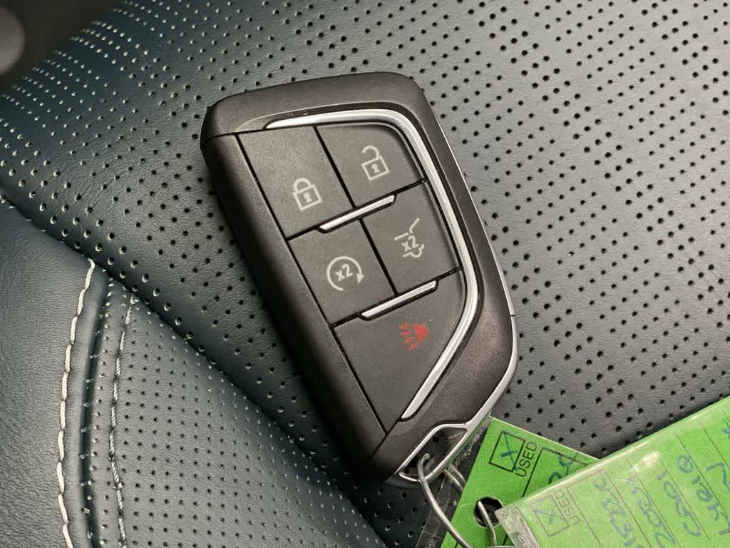 2024 Cadillac LYRIQ Luxury 3