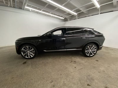 2024 Cadillac LYRIQ Luxury 3