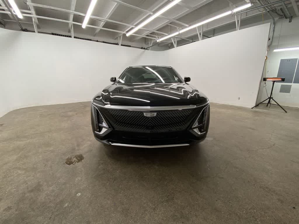 2024 Cadillac LYRIQ Luxury 3