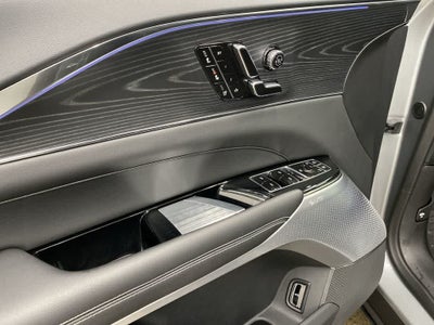 2024 Cadillac LYRIQ Luxury 3