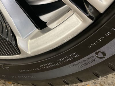 2024 Cadillac LYRIQ Luxury 3