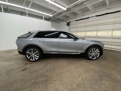 2024 Cadillac LYRIQ Luxury 3