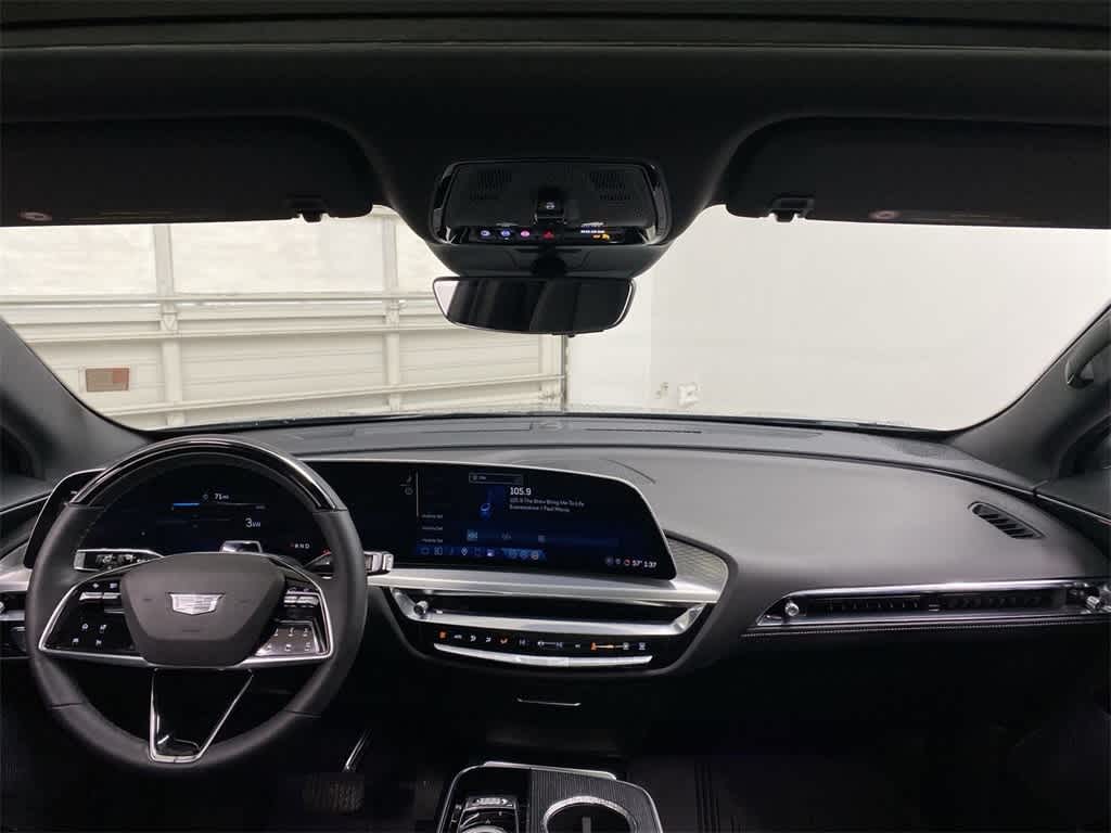 2024 Cadillac LYRIQ Luxury 3