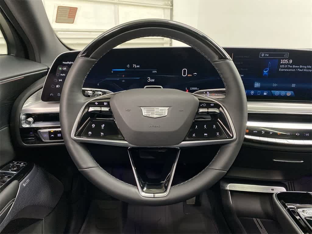 2024 Cadillac LYRIQ Luxury 3
