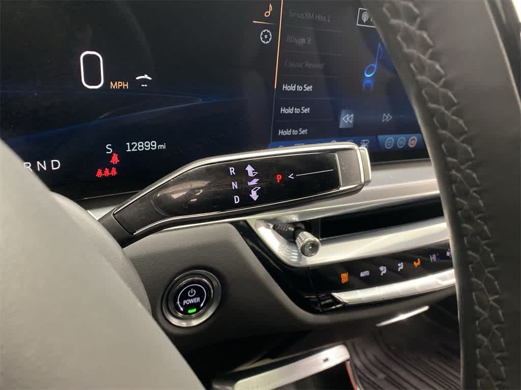 2024 Cadillac LYRIQ Luxury 3