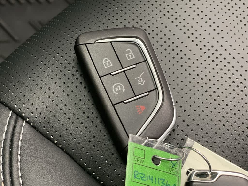 2024 Cadillac LYRIQ Luxury 3