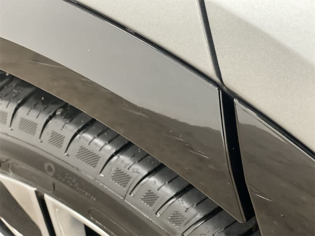 2024 Cadillac LYRIQ Luxury 3