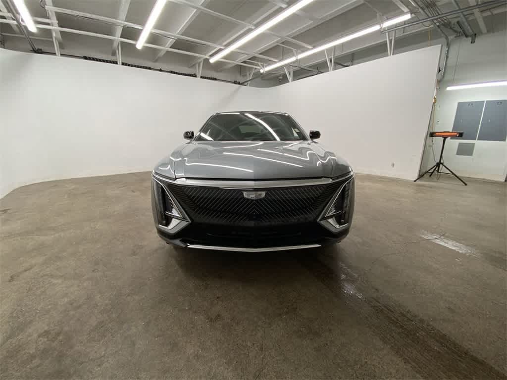 2024 Cadillac LYRIQ Luxury 3