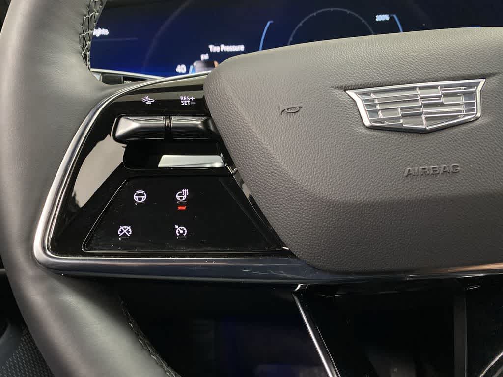 2024 Cadillac LYRIQ Luxury 3