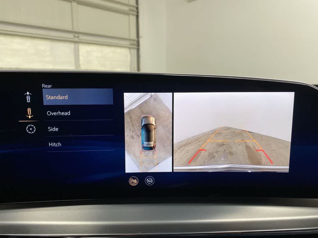 2024 Cadillac LYRIQ Luxury 3