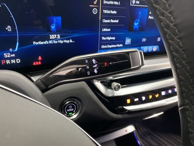 2024 Cadillac LYRIQ Luxury 3