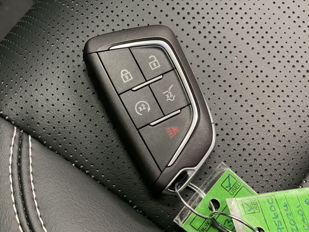 2024 Cadillac LYRIQ Luxury 3