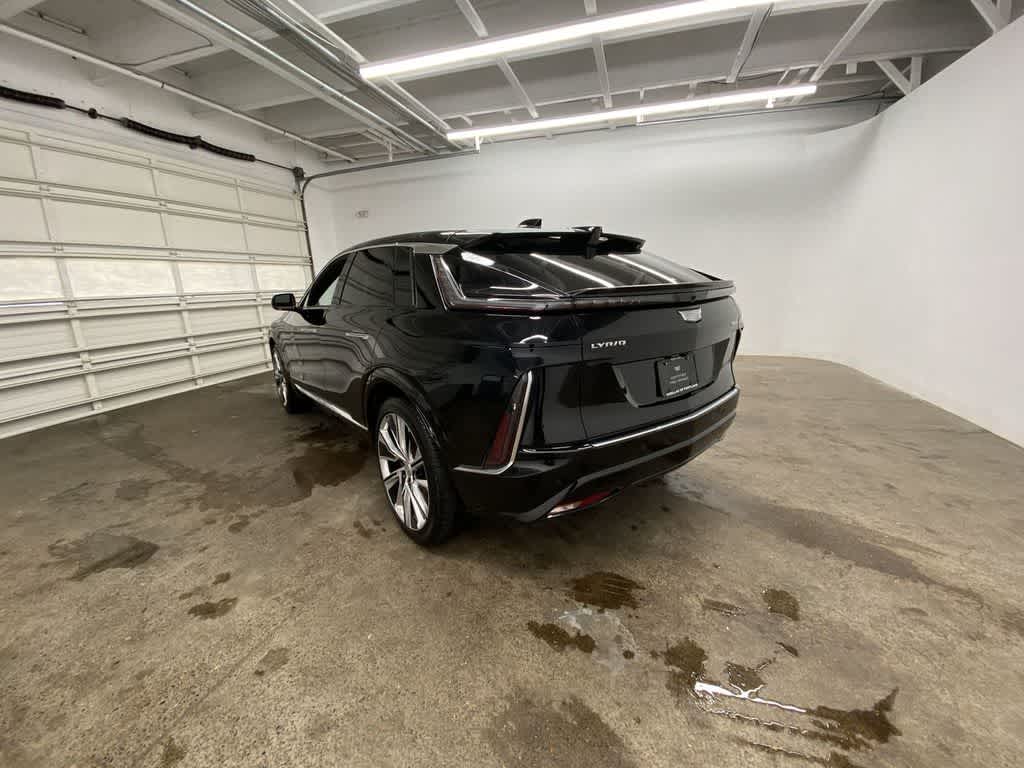 2024 Cadillac LYRIQ Luxury 3