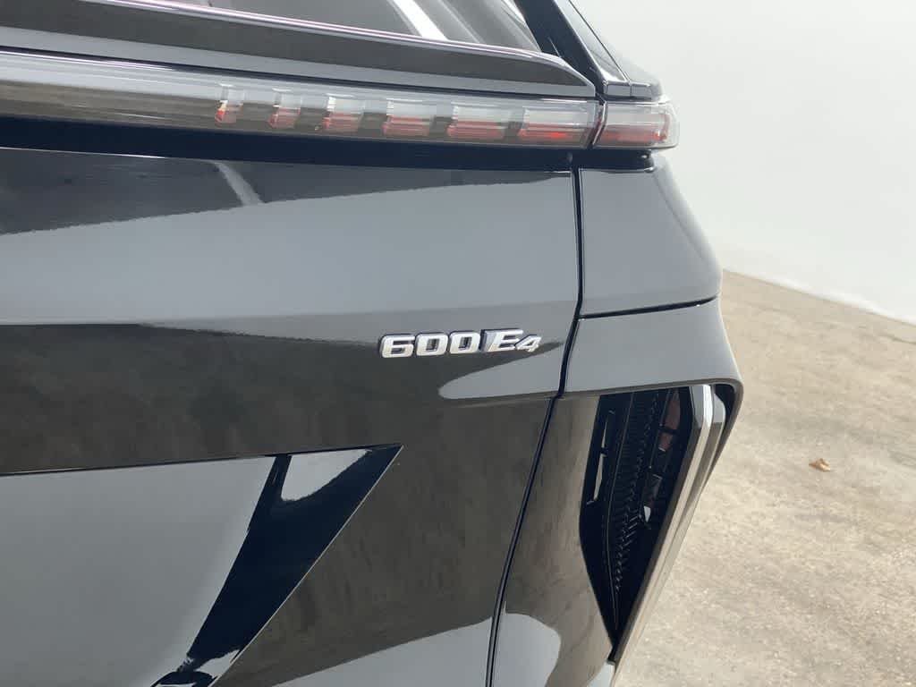 2024 Cadillac LYRIQ Luxury 3