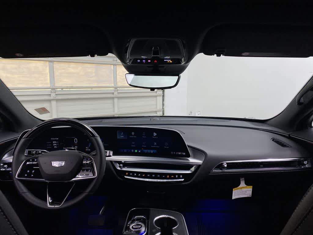 2024 Cadillac LYRIQ Luxury 3