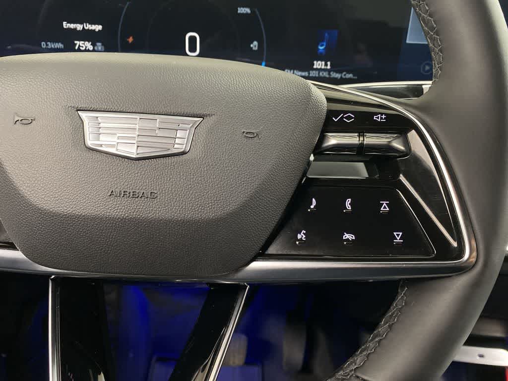 2024 Cadillac LYRIQ Luxury 3