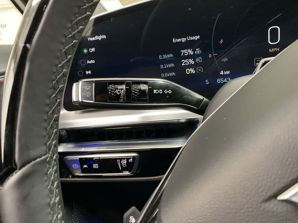 2024 Cadillac LYRIQ Luxury 3