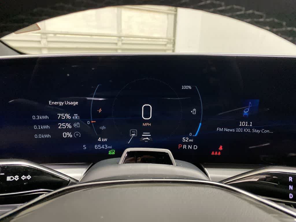 2024 Cadillac LYRIQ Luxury 3