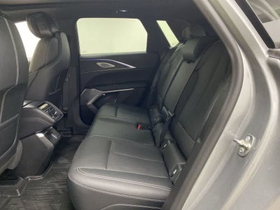 2024 Cadillac LYRIQ Luxury 3